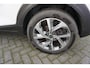 Kia Stonic 1.0 T-GDi MHEV GT-Line CAMERA - APPLE CARPLAY - ANDROID - PARKEERSENSOREN - HALF LEDER - 17 INCH LMV - NAVI - RIJSTROOKSENSOR - PRIVACYGLAS - AUT. VERLICHTING - PERFECTE STAAT