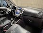Hyundai ix20 1.6i i-Catcher PANORAMADAK TREKHAAK NAVIGATIE LEDER AIRCO CRUISE START/STOP BLUETOOTH