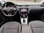 Skoda Octavia Combi 1.5 TSI DSG Greentech Business Edition Afn.trekhaak - Stoelverwarming - Leder/Stof - Getinte ruiten - Chroompakket - Sportstuur