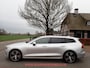Volvo V60 T8 Twin Engine AWD Inscription PANO / TREKHAAK / CARPLAY / HEADUP / HARMANKARDON
