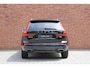 Volvo XC60 T5 R-Design | Verwarmbare Voorstoelen | Parkeercamera | Apple Carplay | Cruise Control | Navigatie | 19'' Lichtmetalen Velgen | Bluetooth Telefonie & Multimedia | Climate Control | Extra Getint Glas