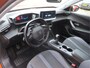 Peugeot 2008 130 Pk Benzine Allure * Navigatie * Keyless Start Button * Dab Radio * 1/2 Lederen Interieur * Climate & Cruise Control * Vingerhoets; Vierde Generatie Eersteklas Service. Al meer dan 100 jaar een begrip in de Brabantse Kempen.