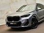 BMW X1 xDrive30e M Sport Pro, M stoelen, pano, tr.haak, H/K, 20", HUD, ACC, keyless, privacy