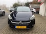 Opel Corsa 1.4 Online Edition / Parkeersensoren / Camera / CruiseControl / Bluetooth