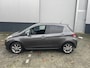 Toyota Yaris 1.3 VVT-i Dynamic Benzine Automaat | Trekhaak | luxe uitvoering | 1e eigenaar |