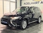 Mitsubishi Outlander 2.4 PHEV 4 WD Automaat / Navigatie Apple CarPlay / Camera / Cruise control / etc..