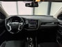 Mitsubishi Outlander 2.4 PHEV 4 WD Automaat / Navigatie Apple CarPlay / Camera / Cruise control / etc..