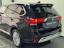 Mitsubishi Outlander 2.4 PHEV 4 WD Automaat / Navigatie Apple CarPlay / Camera / Cruise control / etc..