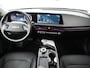 Kia EV6 Plus AWD 77.4 kWh - SOH 97,2% - Navigatie - Climate Control - LED - Adaptief Cruise Control - Stoel/Stuur Verwarming - Fabrieksgarantie tot 2030