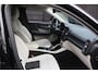 Volvo XC40 2.0 T4 Momentum Camera/Stoelverwarming/Navigatie/Parkeersensor/68000km