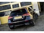 Mercedes-Benz A-klasse 180 Business Solution AMG BJ2022 Lmv 18" | Led V+A | Pdc | Navi | Achteruitrijcamera | Dashboard verlichting | Virtual cockpit | Climate control | Cruise control | Sportstoelen | Verwarmde voorstoelen | Zwarte hemel | Extra getint glas