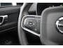 Volvo XC40 Recharge Core 70 kWh | Wegklapbare Trekhaak | Google Services | Park Assist voor & achter incl. Camera | Lende steun verstelling | Apple carplay/Android auto | Warmtepomp | 19 inch lichtmetalen velgen | Automatisch Dimmende Binnen -en Buitenspiegels | High Performance Audio |