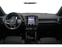 Volvo XC40 Recharge Core 70 kWh | Wegklapbare Trekhaak | Google Services | Park Assist voor & achter incl. Camera | Lende steun verstelling | Apple carplay/Android auto | Warmtepomp | 19 inch lichtmetalen velgen | Automatisch Dimmende Binnen -en Buitenspiegels | High Performance Audio |