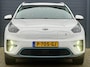 Kia e-Niro ExecutiveLine 64 kWh | Trekhaak | Panoramadak | ZEER COMPLEET| Dealeronderhouden | 4 Seasonbanden |