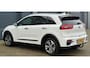 Kia e-Niro ExecutiveLine 64 kWh | Trekhaak | Panoramadak | ZEER COMPLEET| Dealeronderhouden | 4 Seasonbanden |