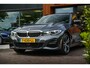 BMW 3-Serie Touring 330e High Executive M Sport Panodak Harman Kardon HUD Leer Alcantara