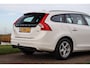 Volvo V60 1.5 T3 Kinetic ✅ Stuurverwarming ✅ Trekhaak ✅ Camera