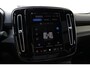 Volvo EX40 Single Motor Extended Range Ultra Black Ed. 82 kWh | Panoramadak | Verwarmbare voorstoelen+stuurwiel | Permium audio by Harman Kardon | Adaptive cruise control | 360 graden camera | Warmtepomp | 20 inch lichtmetalen velgen