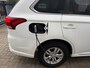 Mitsubishi Outlander 2.4 PHEV Pure / 1E EIGENAAR / APPLE CAR PLAY / TREKHAAK / ECC / CRUISE / NL-AUTO / CAMERA / STOELVERWARMING