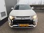Mitsubishi Outlander 2.4 PHEV Pure / 1E EIGENAAR / APPLE CAR PLAY / TREKHAAK / ECC / CRUISE / NL-AUTO / CAMERA / STOELVERWARMING