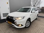 Mitsubishi Outlander 2.4 PHEV Pure / 1E EIGENAAR / APPLE CAR PLAY / TREKHAAK / ECC / CRUISE / NL-AUTO / CAMERA / STOELVERWARMING