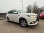 Mitsubishi Outlander 2.4 PHEV Pure / 1E EIGENAAR / APPLE CAR PLAY / TREKHAAK / ECC / CRUISE / NL-AUTO / CAMERA / STOELVERWARMING