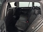 Volkswagen Golf 1.4 TSI Connected Series R-Line Half leder, Stoelverwarming, Parkeersensoren, Navi, Cruise control, Lendenstoelen
