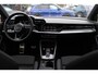 Audi A3 Sportback 45 TFSI e S edition Competition / Trekhaak / Panoramadak / CarPlay / Matrix LED / Keyless / Parkeerhulp V+A / 18'' / Half leder / Navigatie / DAB / Dodehoek / Stoelverwarming / ACC