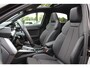Audi A3 Sportback 45 TFSI e S edition Competition / Trekhaak / Panoramadak / CarPlay / Matrix LED / Keyless / Parkeerhulp V+A / 18'' / Half leder / Navigatie / DAB / Dodehoek / Stoelverwarming / ACC