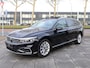 Volkswagen Passat Variant GTE 1.4 TSI PHEV 218PK | Panodak | Vol Leer | 360° | Standkachel | Virtual | IQ Light Matrix LED | Trekhaak | Stoelverwarming V+A+Stuurwiel |