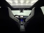 Volkswagen Golf 1.5 eTSI R-Line Pano, IQ Light, Navi, Alcantara, Sfeerverlichting, Parkeersensoren, Cruise control, Stoelverwarming