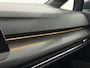 Volkswagen Golf 1.5 eTSI R-Line Pano, IQ Light, Navi, Alcantara, Sfeerverlichting, Parkeersensoren, Cruise control, Stoelverwarming