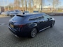 Toyota Corolla Touring Sports Hybrid 140 DYNAMIC STOELVERW PARK-SENSOREN NAVI 17'' LM-VELGEN LED KEYLESS APPLE/ANDROID CAMERA PRIVACY GLASS NL-AUTO