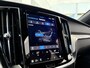 Volvo V60 2.0 T6 Plug-in hybrid AWD Plus Dark | Adaptive Cruise Control met dodehoek detectie | 360 Camera | Verw. voorstoelen, achterbank en stuurwiel | Trekhaak