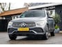 Mercedes-Benz GLC 200 AMG Line I Panodak I Sfeerverlichting I Adaptive Cruise I NL-Auto I NAP I Designo Selenitgrau Magno