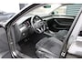 Volkswagen Passat Variant 1.5 TSI 150pk DSG Elegance Business R | 18 inch Monterey | Leer Alcantara | Camera achter