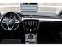 Volkswagen Passat Variant 1.5 TSI 150pk DSG Elegance Business R | 18 inch Monterey | Leer Alcantara | Camera achter