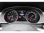 Volkswagen Passat Variant 1.5 TSI 150pk DSG Elegance Business R | 18 inch Monterey | Leer Alcantara | Camera achter