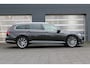 Volkswagen Passat Variant 1.5 TSI 150pk DSG Elegance Business R | 18 inch Monterey | Leer Alcantara | Camera achter