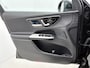 Mercedes-Benz GLC 300 e 4MATIC Luxury Line Lichtmetalen velgen | Navigatie | Parking support met camera achter | stuur verwarming |memory stoelen| Inclusief 24 maanden MB Certified garantie voor Europa.
