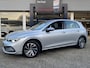 Volkswagen Golf 1.4 eHybrid Style / Automaat / 59.000 Km / Digitaal Dashboard / LED / DAB / Navi / Apple-Carplay&Android-Auto / ELKTR-Bestuurderstoel met massagefunctie / Stuur+Stoelverwarming / Adaptieve Cruise-Control / Climate-Control / Lane-Assist / Flippers / EKTR-Pakket / PDC / LMV 16'' / ENZ.