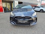 Toyota Yaris Hybrid 115 DYNAMIC NIEUW DIRECT LEVERBAAR! STOEL/STUURVERW BLIND SPOT PARK-SENSOREN KEYLESS 16'' LM-VELGEN CAMERA APPLE/ANDROID NAVI CLIMA AD-CRUISE