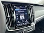 Volvo V90 T8 Recharge Ultra Dark | 20" | Luchtvering | Geventileerd Nappa | Massagestoelen | Trekhaak | Bowers & Wilkins | 360 Camera | Head-up | Elektr. verst. Stoelen | Panoramadak