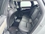 Volvo V90 T8 Recharge Ultra Dark | 20" | Luchtvering | Geventileerd Nappa | Massagestoelen | Trekhaak | Bowers & Wilkins | 360 Camera | Head-up | Elektr. verst. Stoelen | Panoramadak