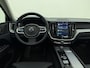 Volvo XC60 T6 Plug-in hybrid AWD Ultra Dark / Harman/Kardon / El. Stoelen / Trekhaak / Panorama dak / Rondomzichtcamera / 20 '' / Stoel + Stuurw. Verwarming / ACC / BLIS
