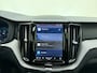 Volvo XC60 T6 Plug-in hybrid AWD Ultra Dark / Harman/Kardon / El. Stoelen / Trekhaak / Panorama dak / Rondomzichtcamera / 20 '' / Stoel + Stuurw. Verwarming / ACC / BLIS