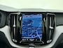 Volvo XC60 T6 Plug-in hybrid AWD Ultra Dark / Harman/Kardon / El. Stoelen / Trekhaak / Panorama dak / Rondomzichtcamera / 20 '' / Stoel + Stuurw. Verwarming / ACC / BLIS