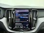 Volvo XC60 T6 Plug-in hybrid AWD Ultra Dark / Harman/Kardon / El. Stoelen / Trekhaak / Panorama dak / Rondomzichtcamera / 20 '' / Stoel + Stuurw. Verwarming / ACC / BLIS