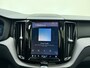 Volvo XC60 T6 Plug-in hybrid AWD Ultra Dark / Harman/Kardon / El. Stoelen / Trekhaak / Panorama dak / Rondomzichtcamera / 20 '' / Stoel + Stuurw. Verwarming / ACC / BLIS