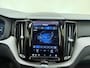 Volvo XC60 T6 Plug-in hybrid AWD Ultra Dark / Harman/Kardon / El. Stoelen / Trekhaak / Panorama dak / Rondomzichtcamera / 20 '' / Stoel + Stuurw. Verwarming / ACC / BLIS